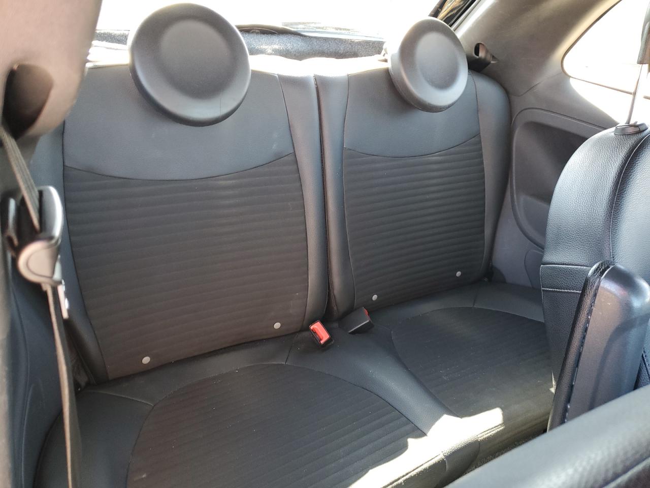 2015 Fiat 500 - Image 10