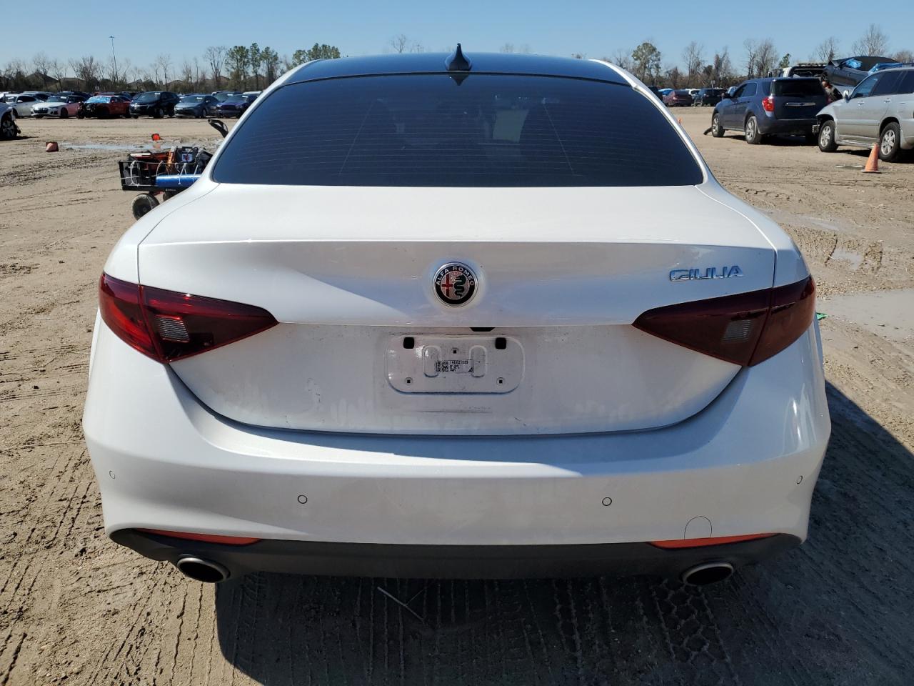 2019 Alfa Romeo Giulia - Image 6