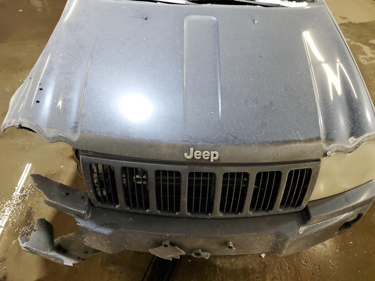 2005 Jeep Grand Cherokee - Image 12