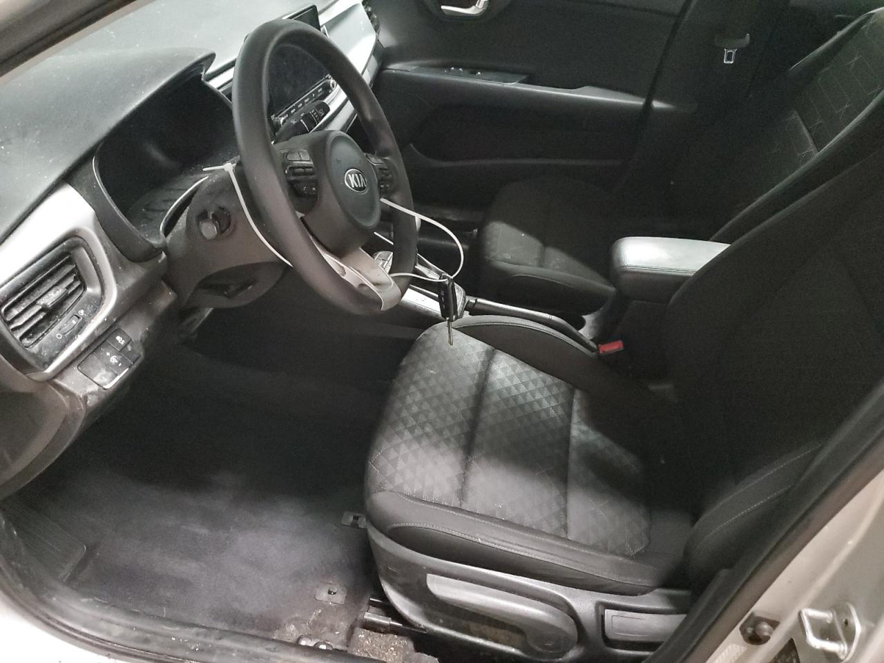 2021 Kia Rio - Image 7