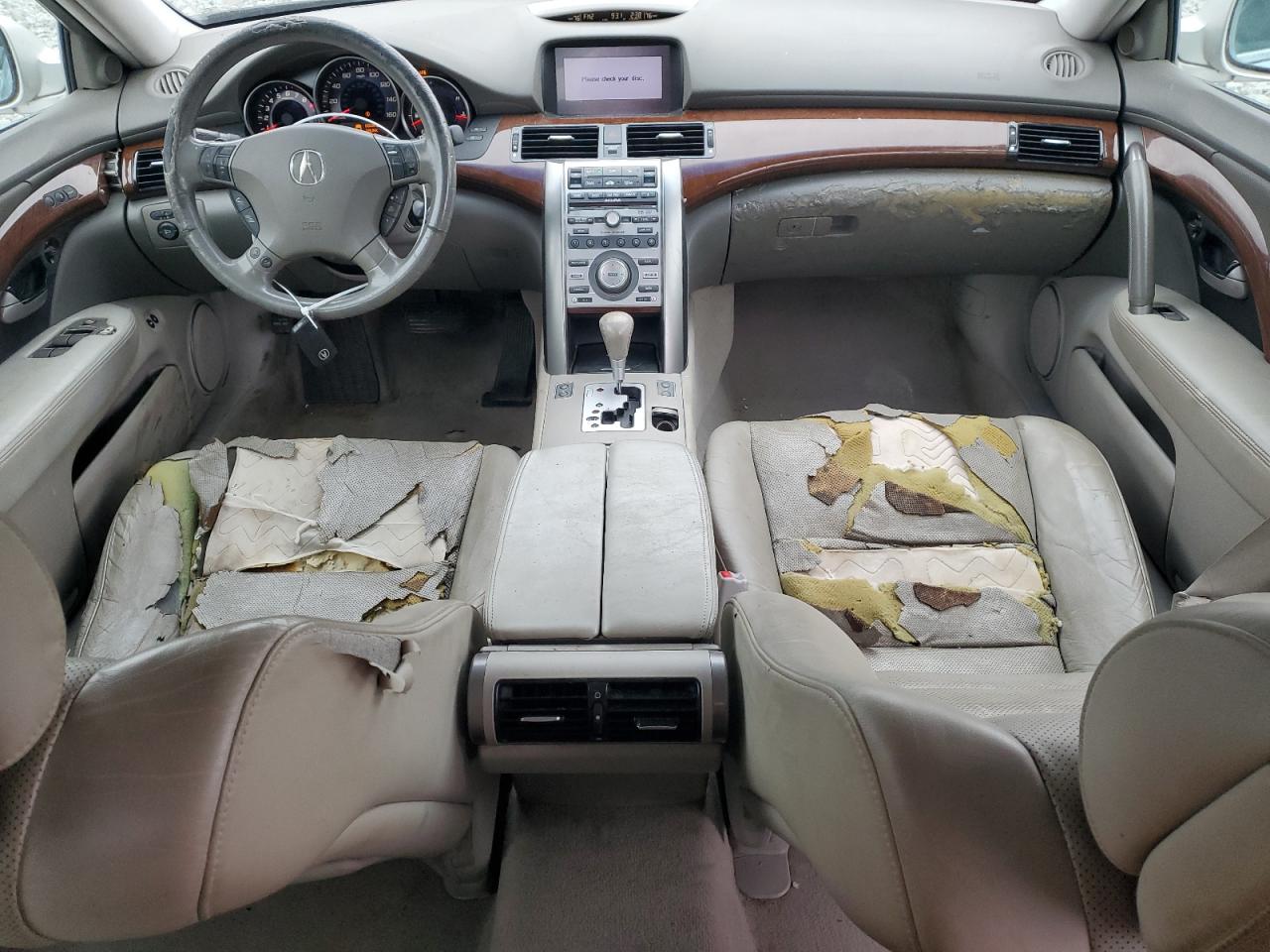 2005 Acura RL - Image 8