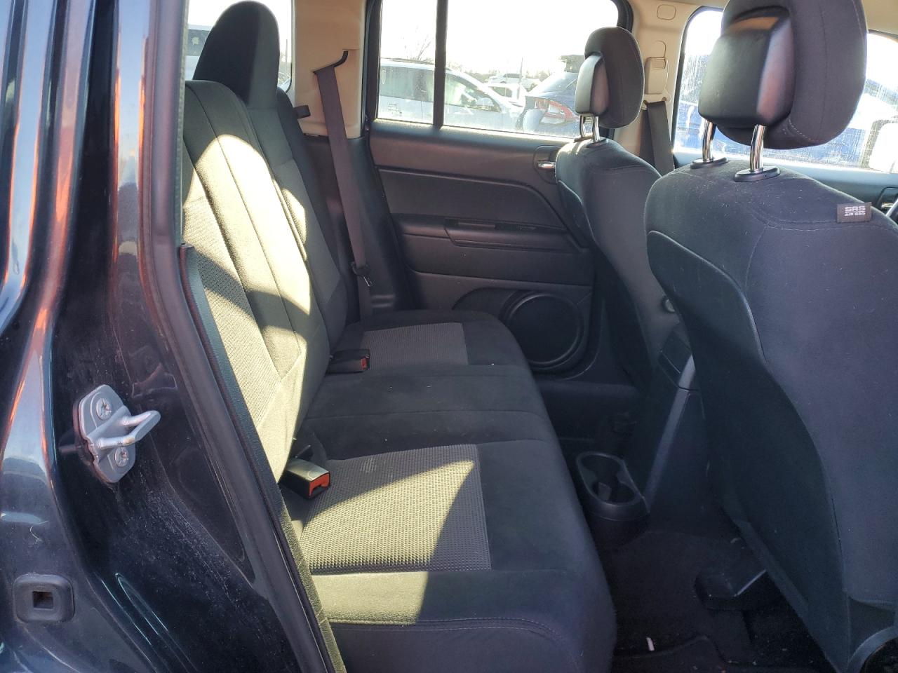 2015 Jeep Liberty (Patriot) - Image 10