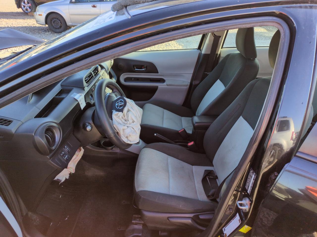 2013 Toyota Prius - Image 7