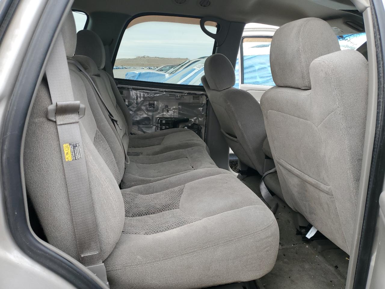 2004 Chevrolet Tahoe - Image 12