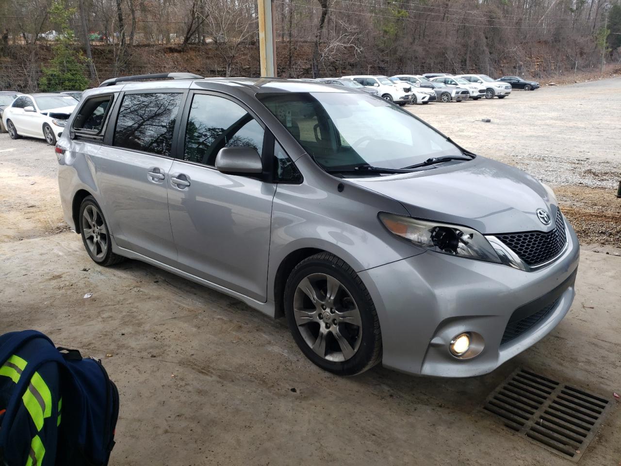 2012 Toyota Sienna - Image 4