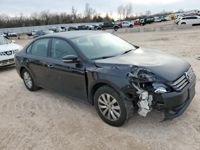 Седаны VOLKSWAGEN PASSAT 2015 Черный
