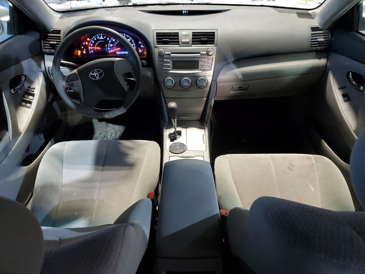 2011 Toyota Camry - Image 8