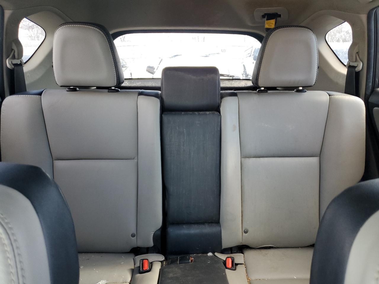 2017 Toyota RAV 4 - Image 10