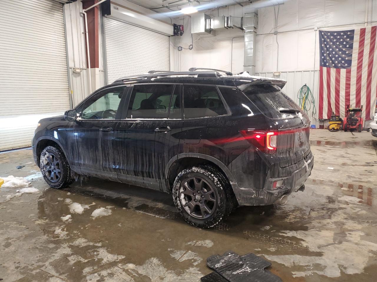 2024 Honda Passport - Image 2