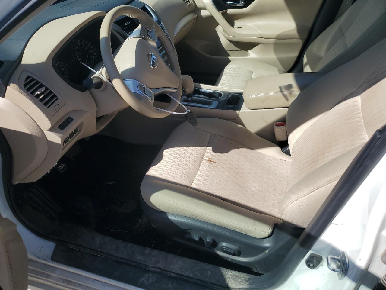 2017 Nissan Altima - Image 7