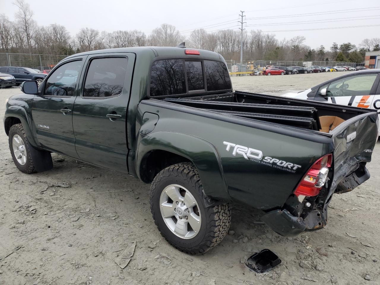 2014 Toyota Tacoma - Image 2