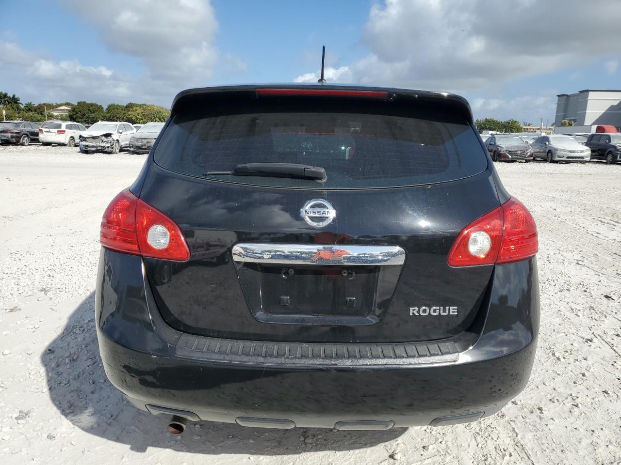 2011 Nissan Rogue - Image 6