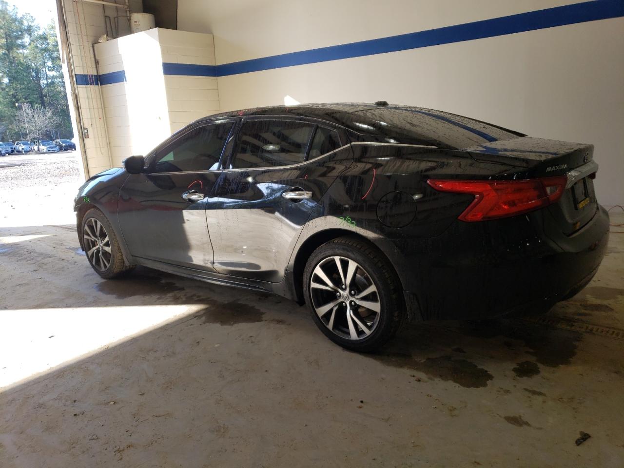 2016 Nissan Maxima - Image 2
