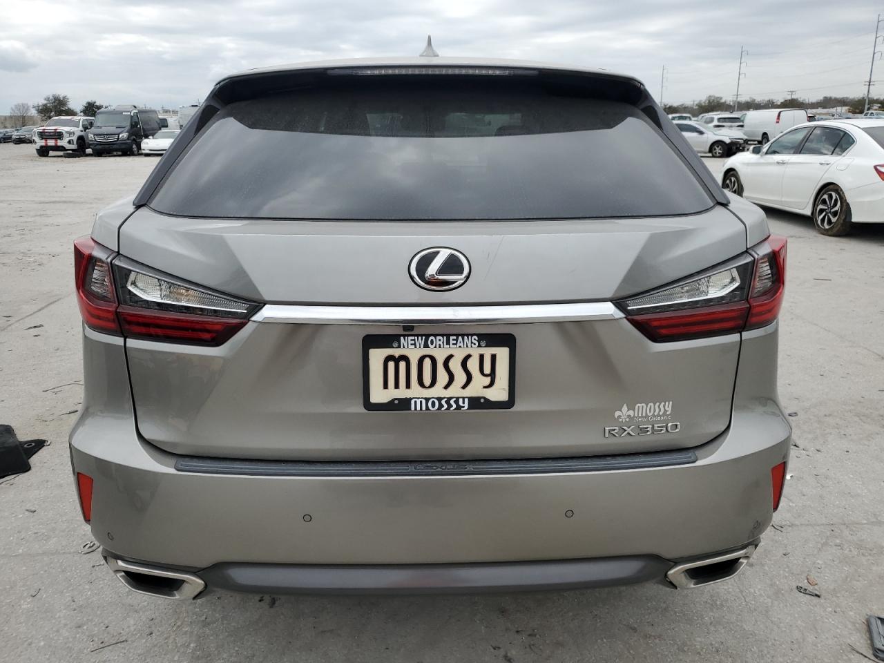 2019 Lexus RX - Image 6