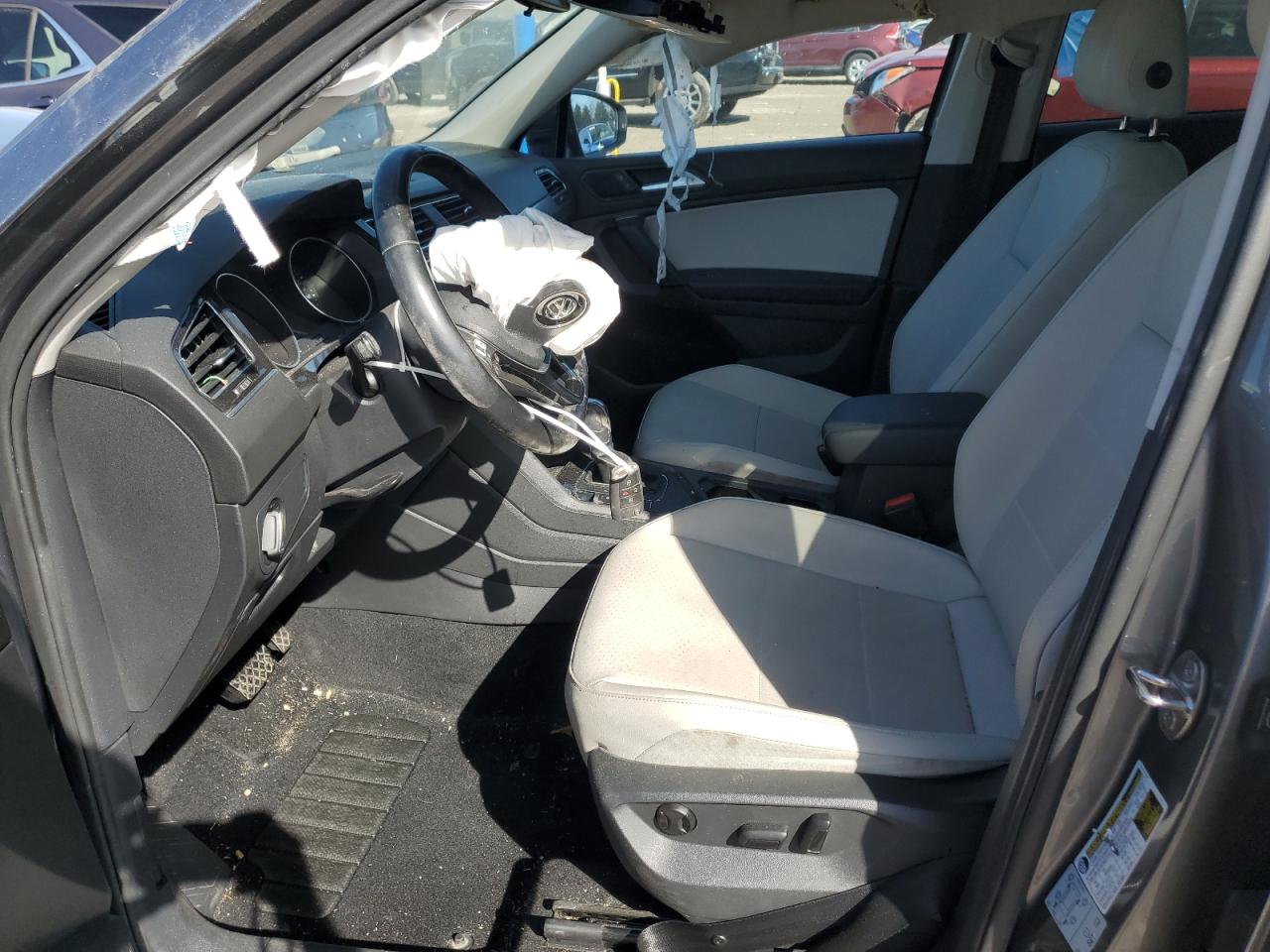 2019 Volkswagen Tiguan - Image 7