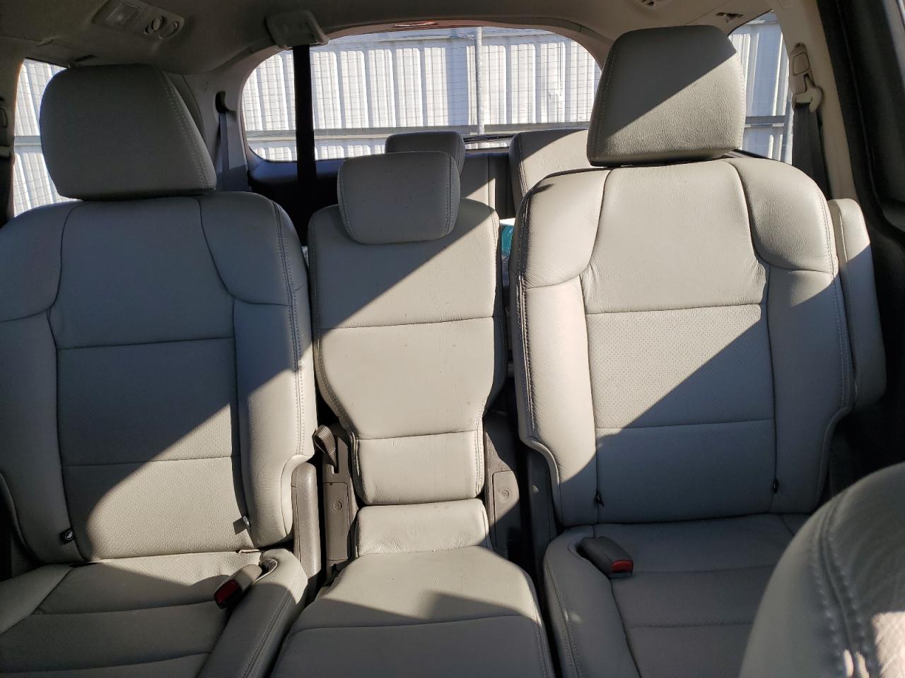 2015 Honda Odyssey - Image 10