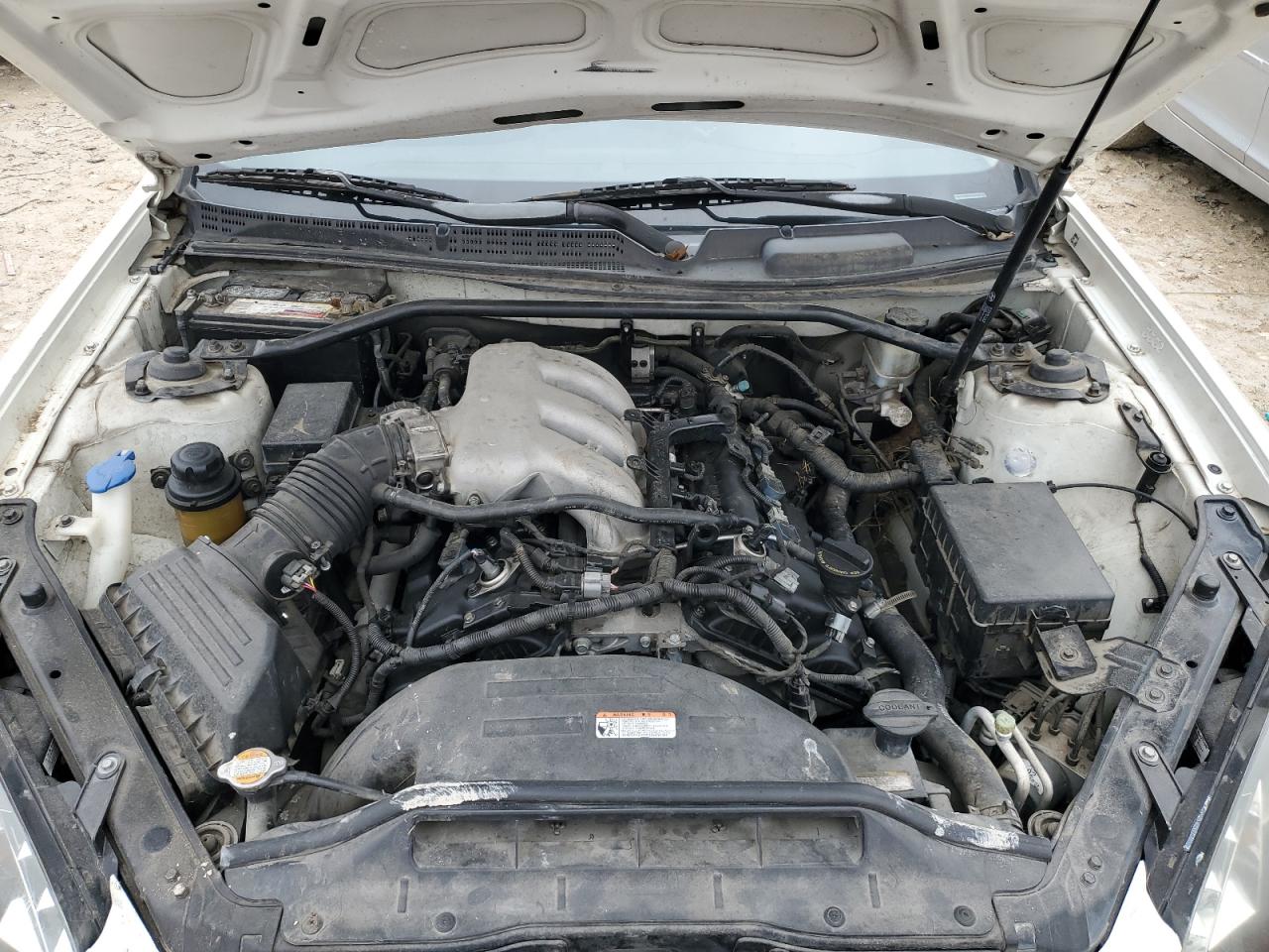 2010 Hyundai Genesis - Image 11