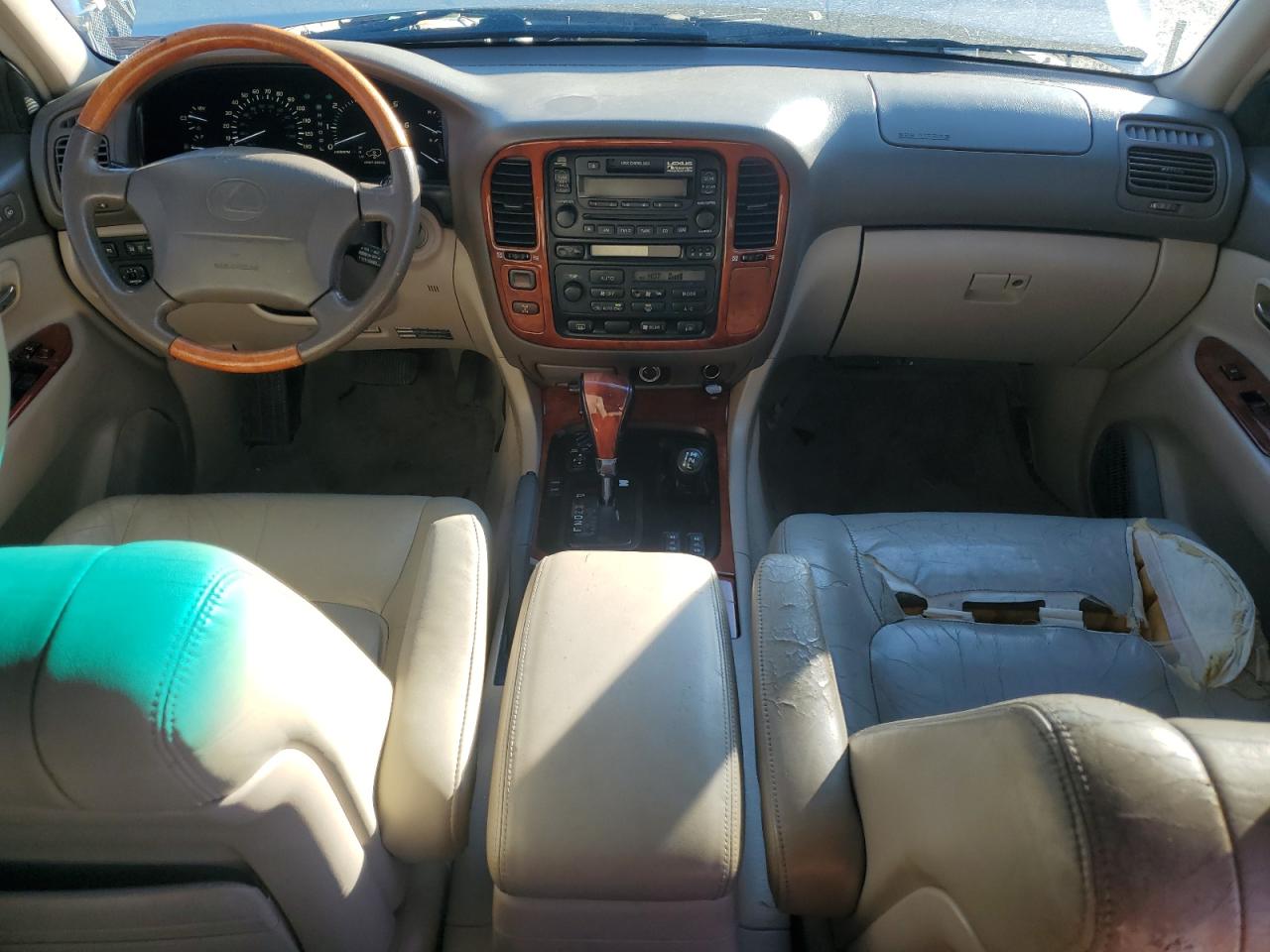 2000 Lexus LX - Image 8