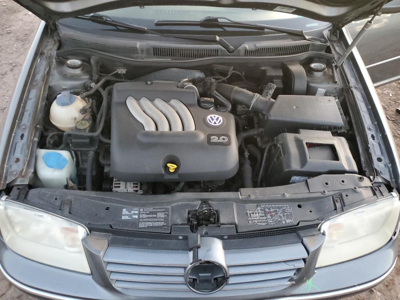 2004 Volkswagen Jetta - Image 11