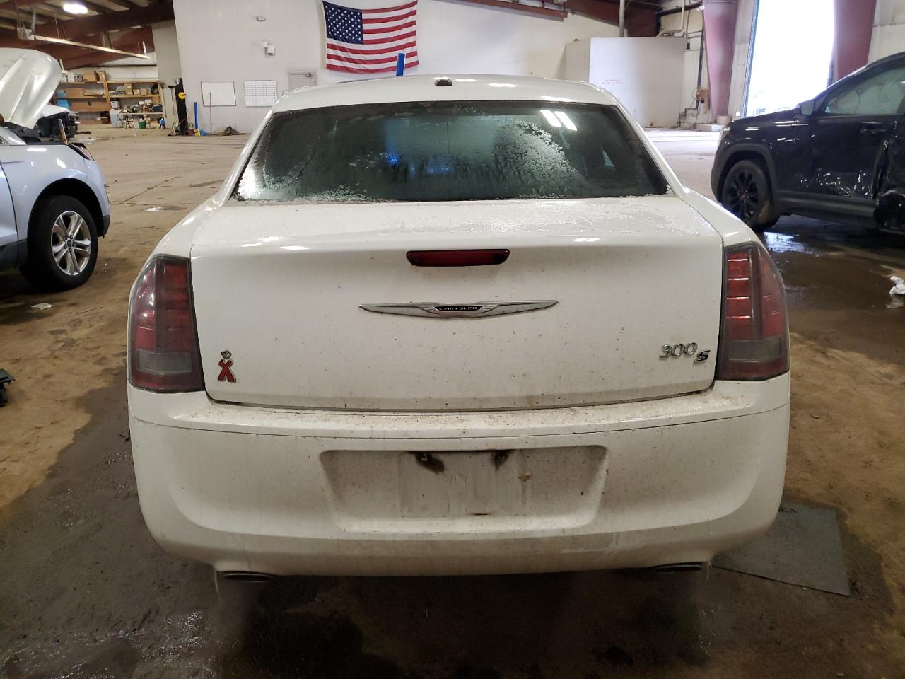 2014 Chrysler 300 - Image 6