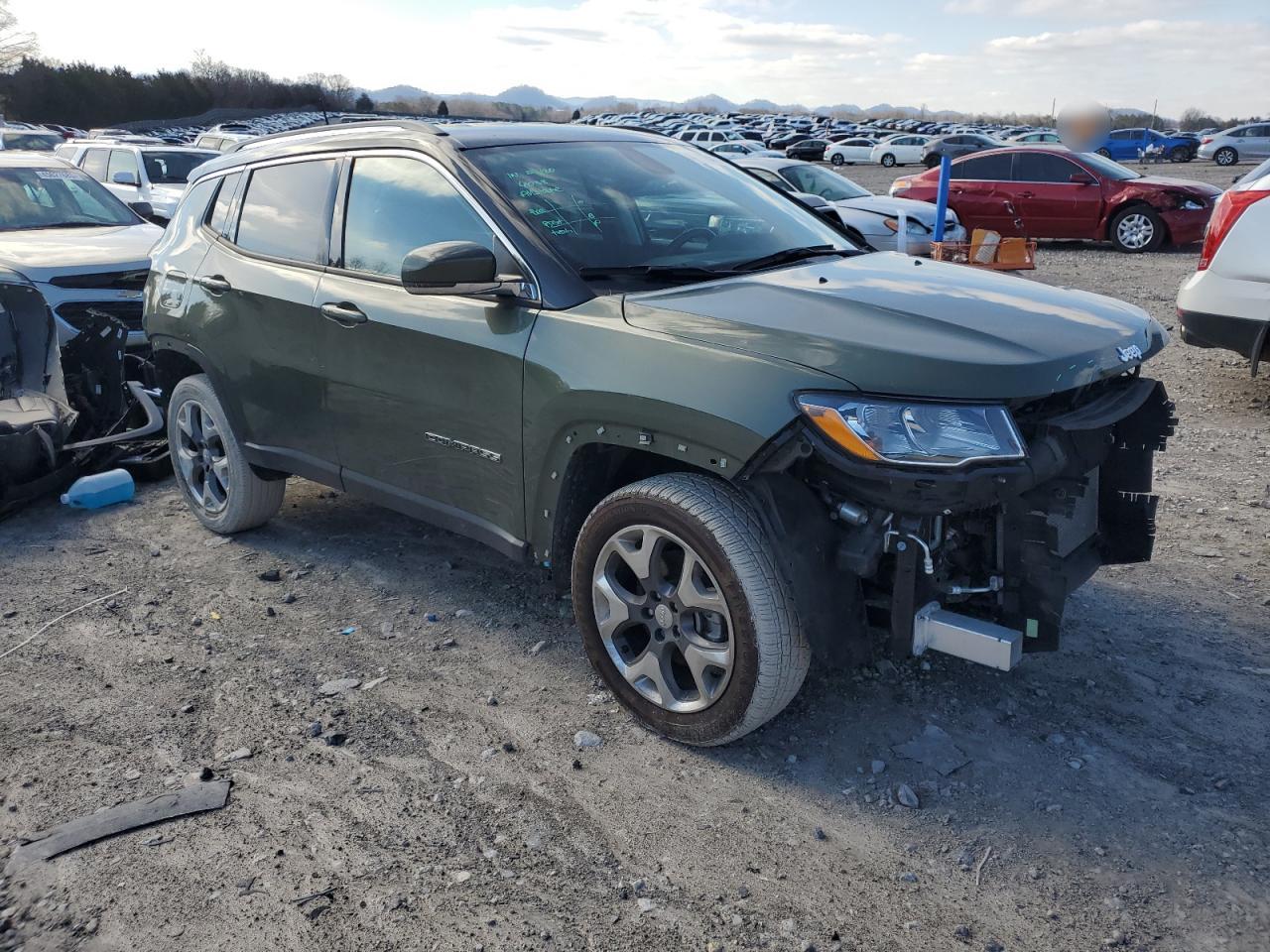 2020 Jeep Compass - Image 4