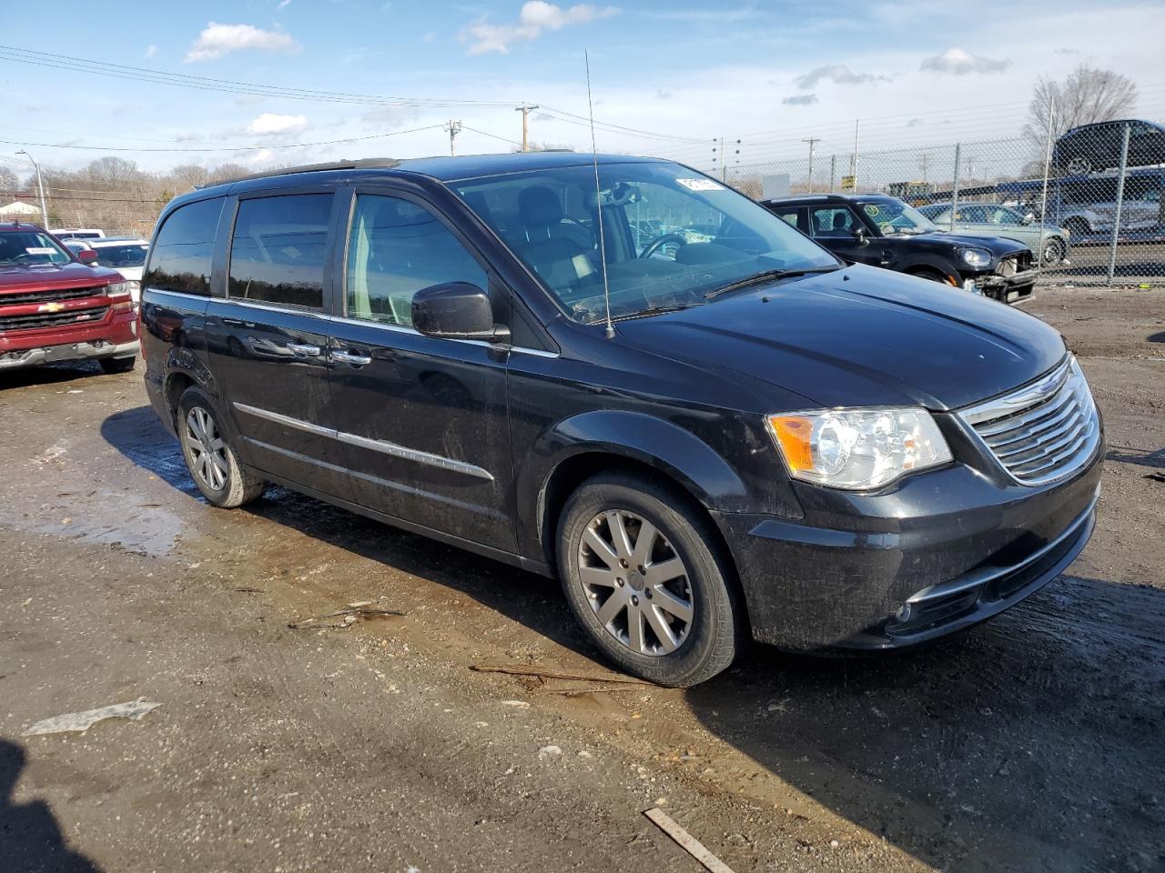 2015 Chrysler Town & Country - Image 4