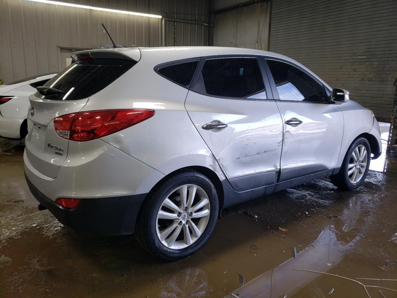 2011 Hyundai Tucson - Image 3