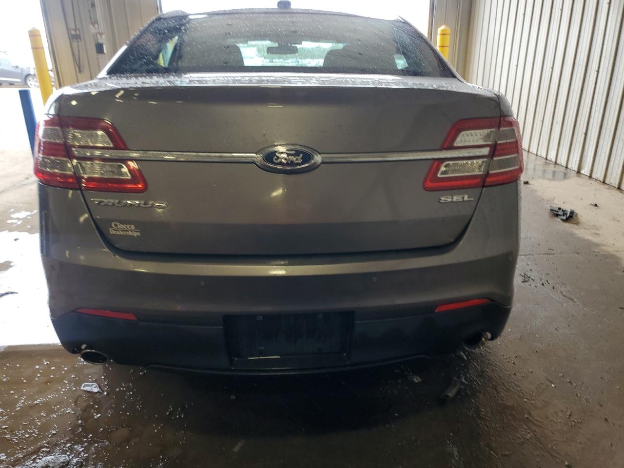 2014 Ford Taurus - Image 6