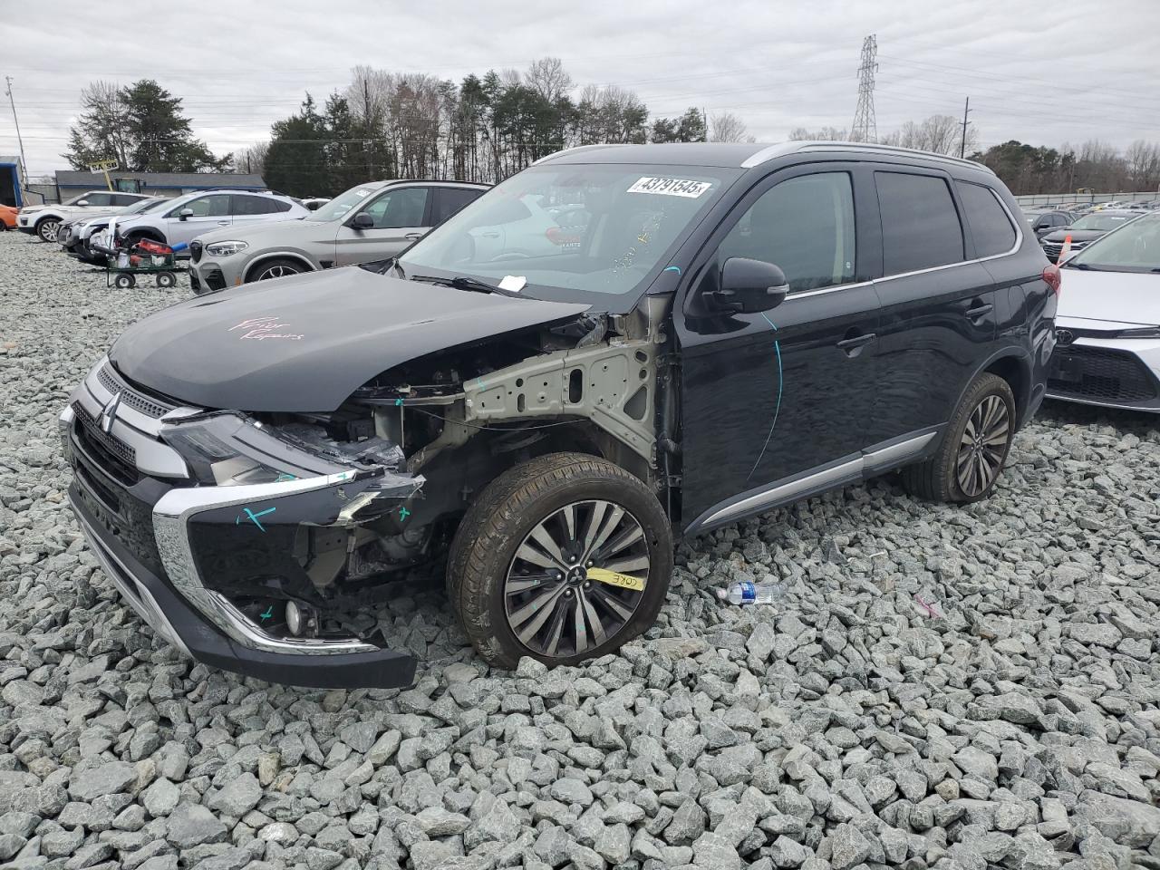 2019 Mitsubishi Outlander - Image 1