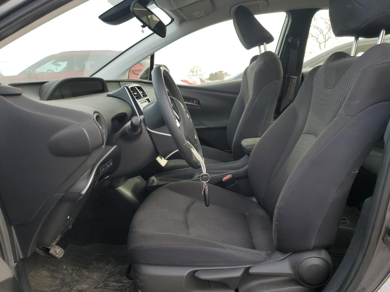 2017 Toyota Prius - Image 7
