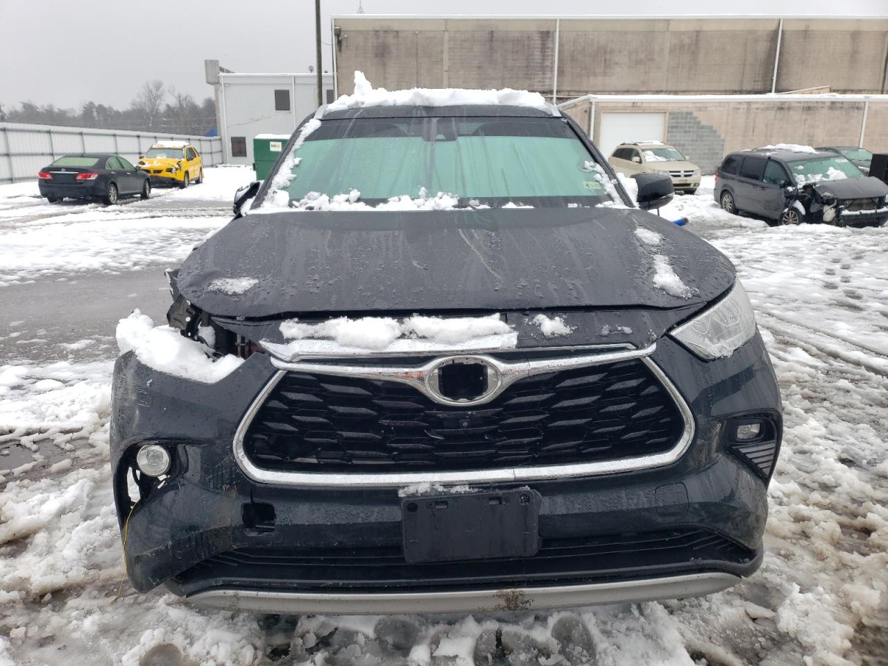 2021 Toyota Highlander - Image 5