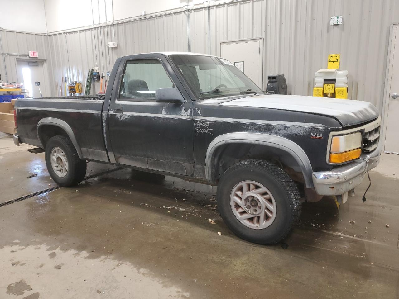 1995 Dodge Dakota - Image 4
