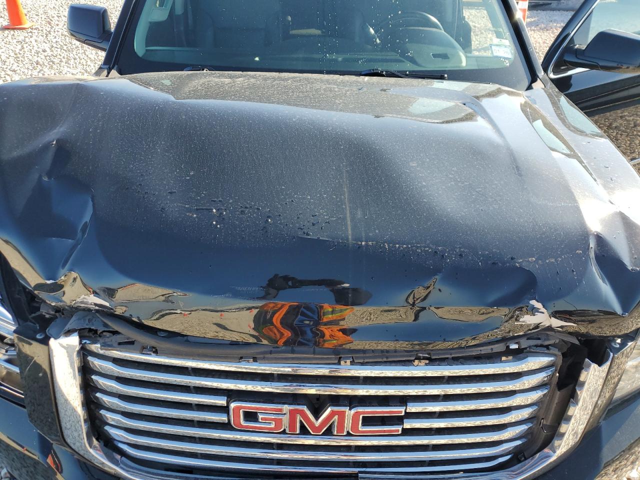 2019 GMC Yukon - Image 13