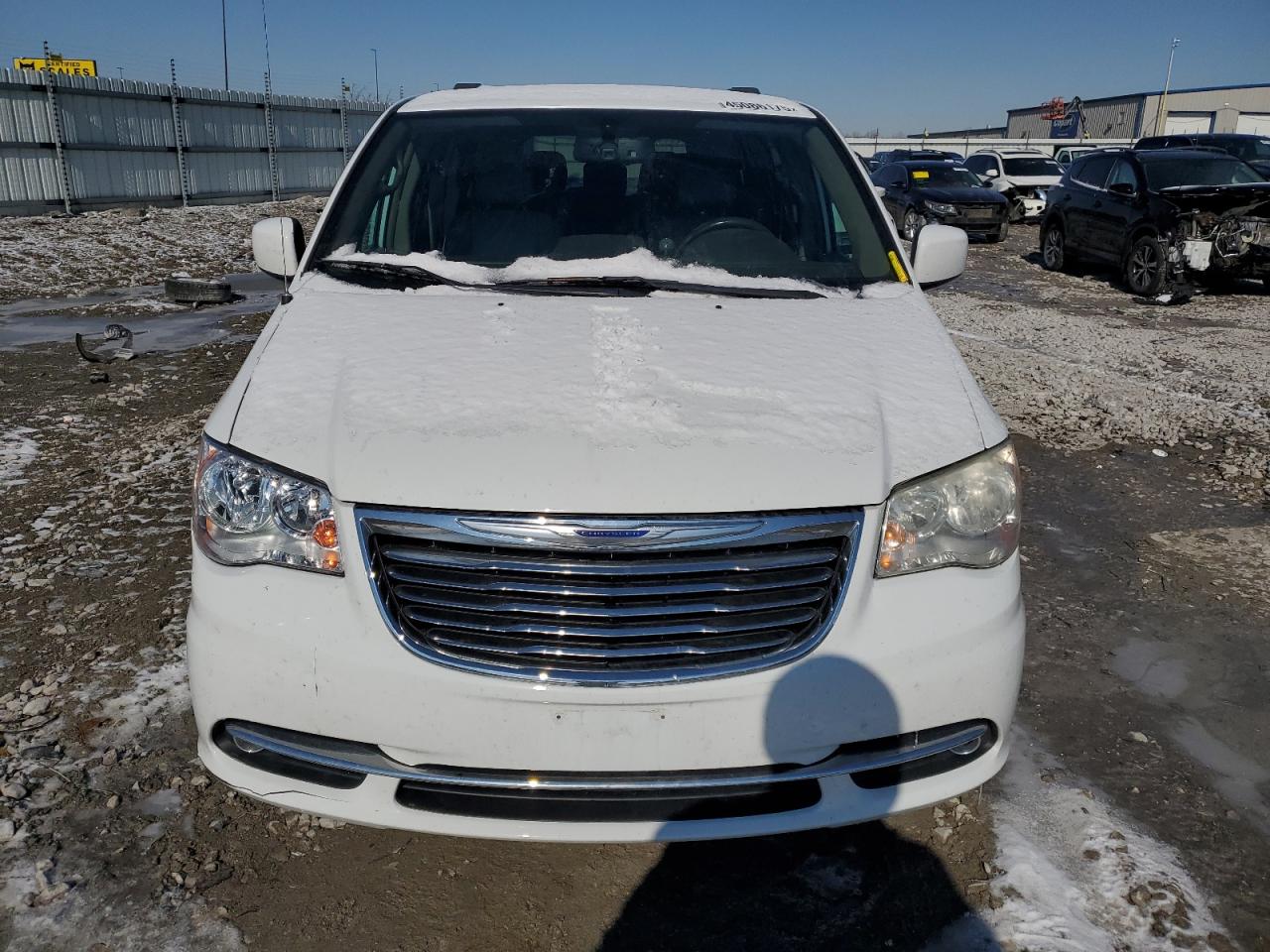 2014 Chrysler Town & Country - Image 5