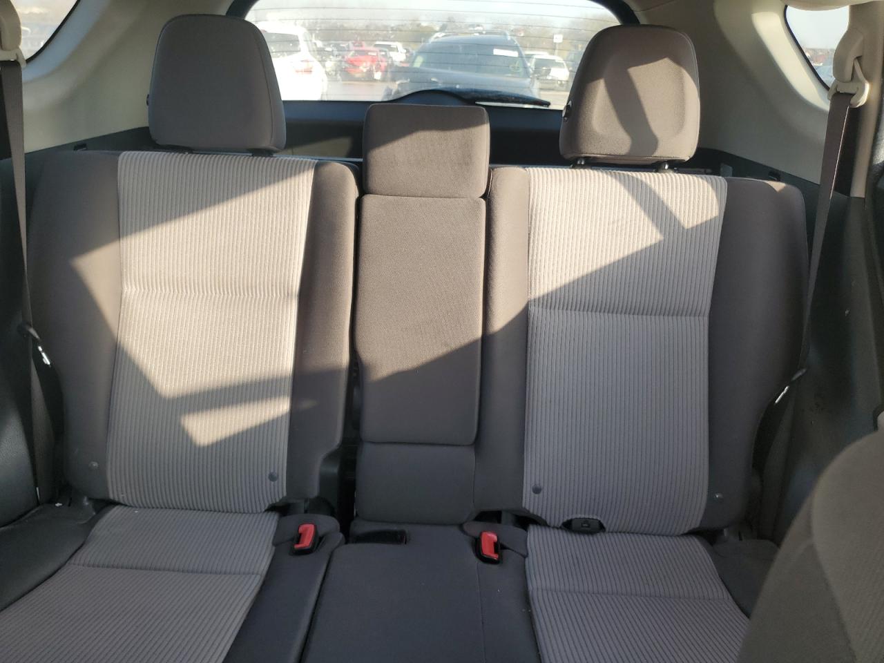 2015 Toyota RAV 4 - Image 10