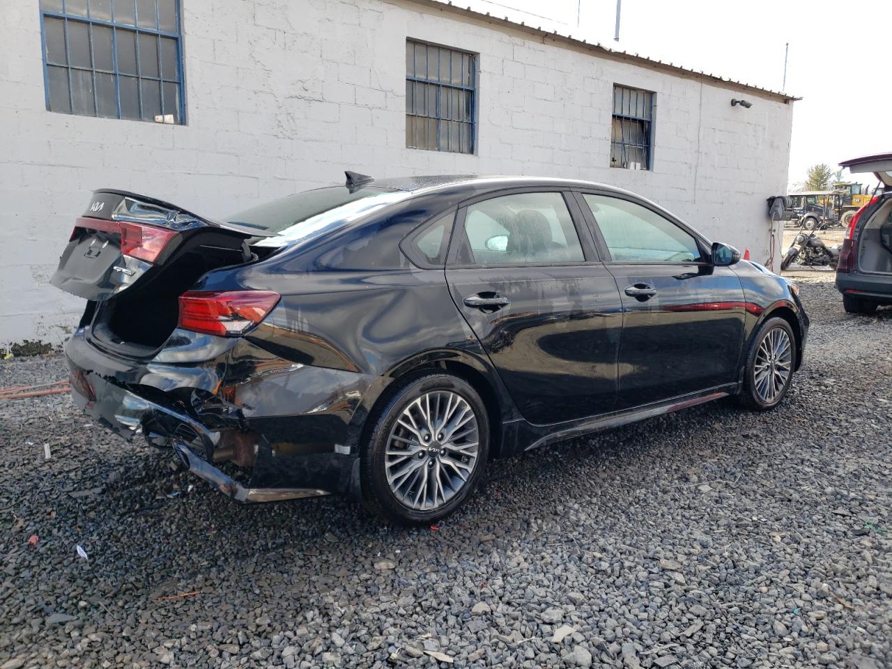 2023 Kia Forte - Image 3