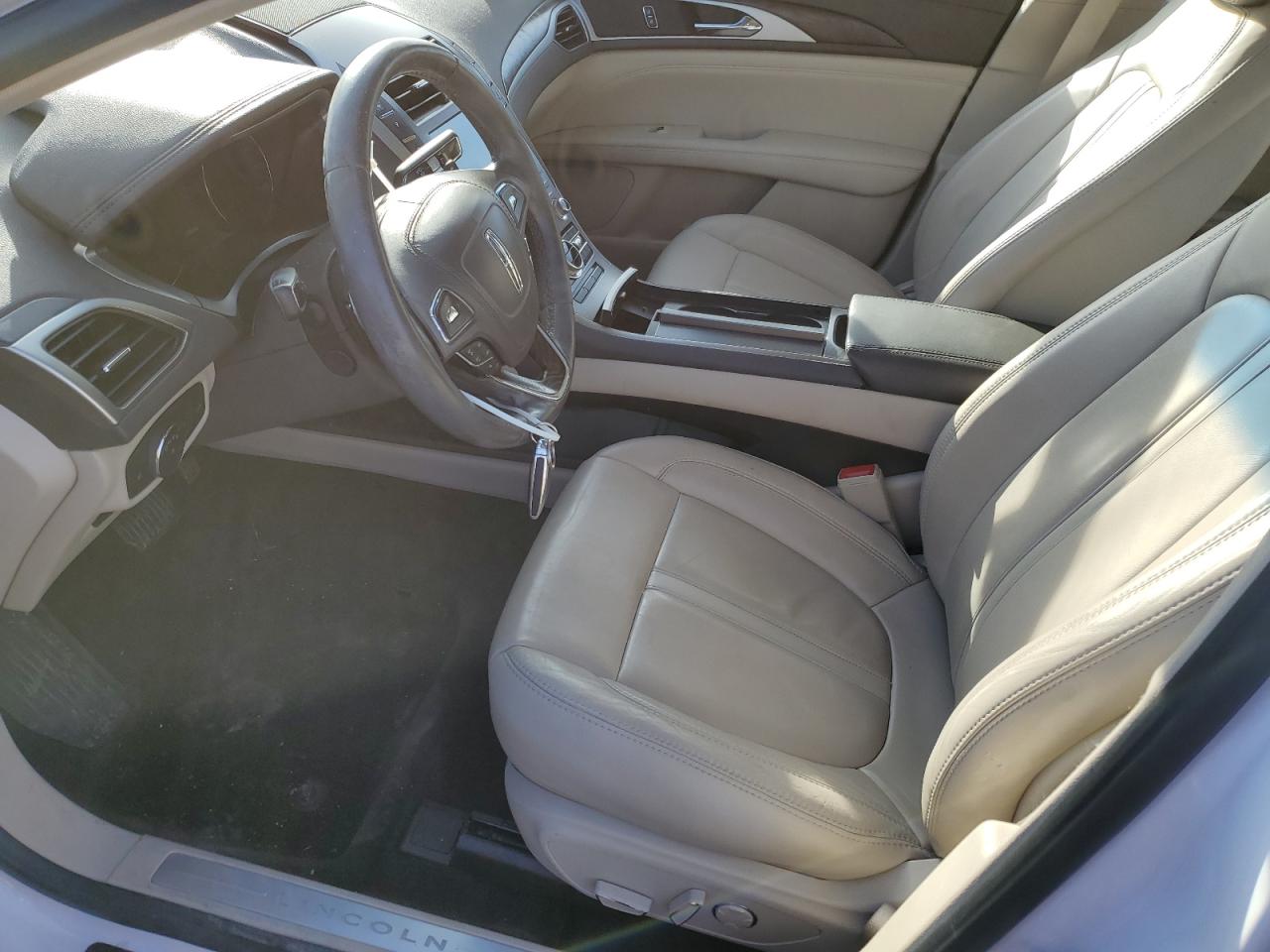 2017 Lincoln MKZ - Image 7