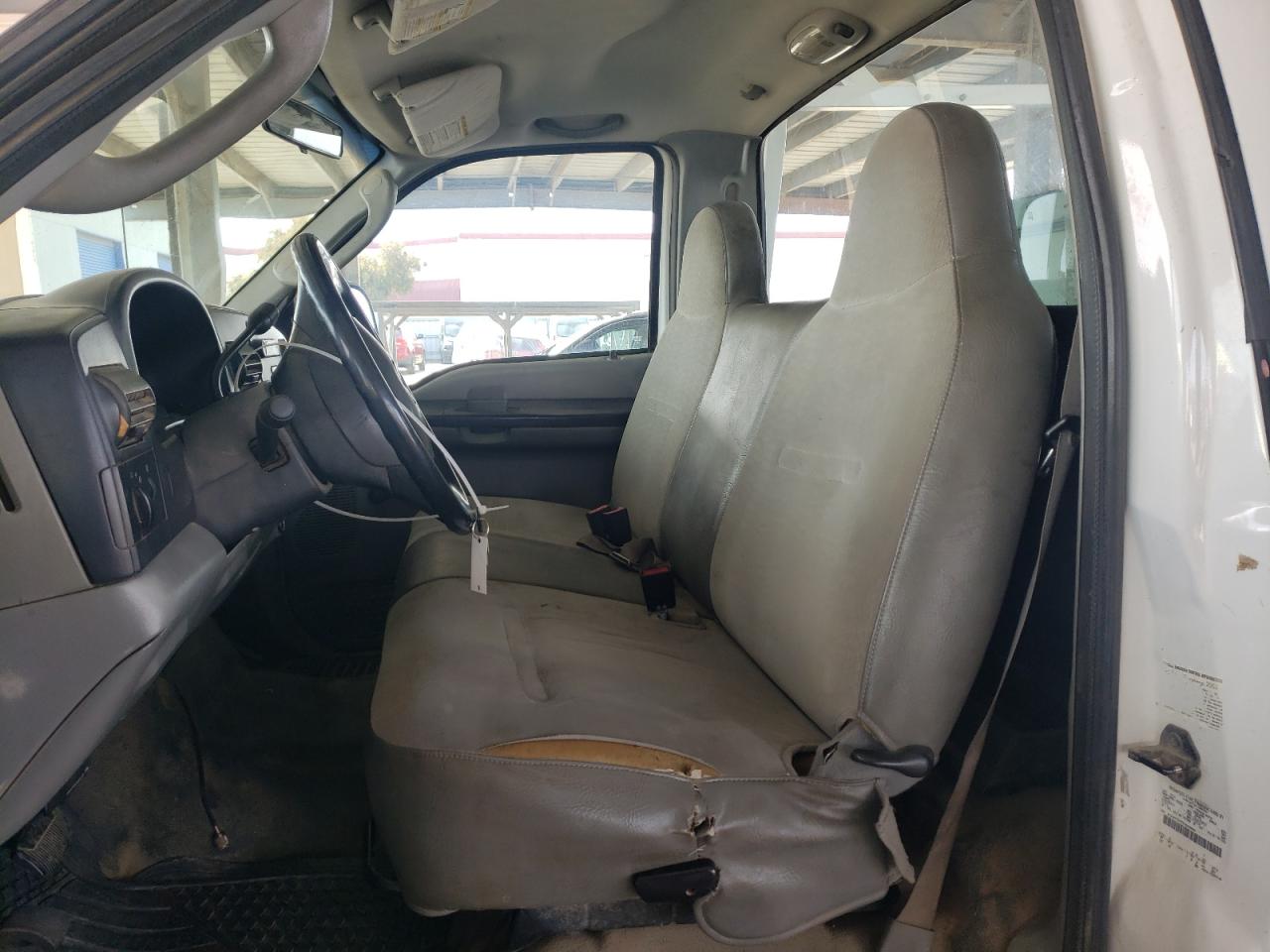 2007 Ford F350 - Image 7