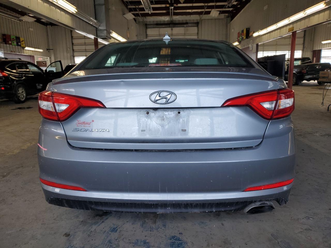 2016 Hyundai Sonata - Image 6