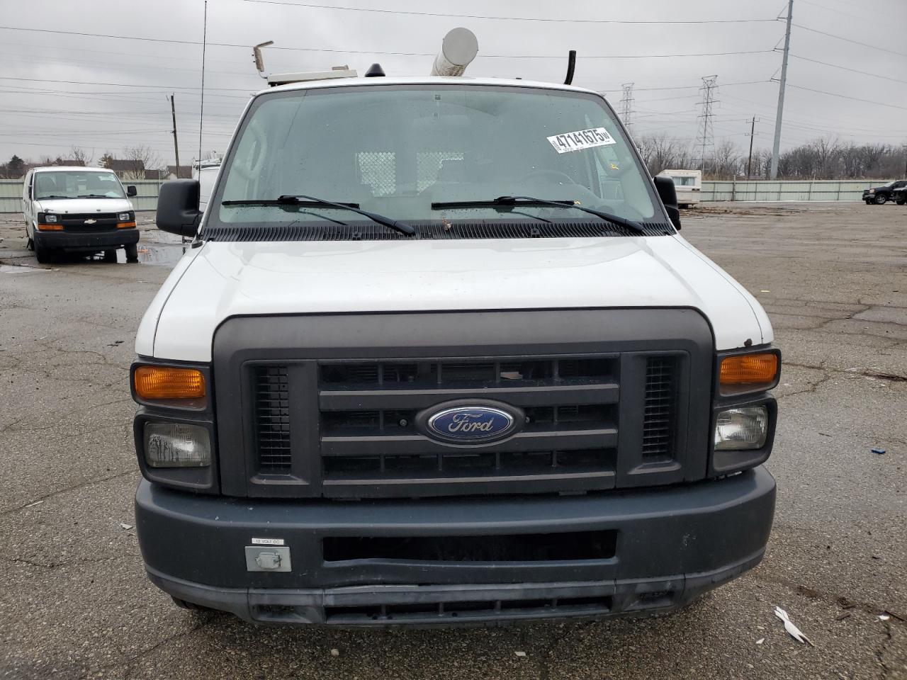 2010 Ford Econoline - Image 5