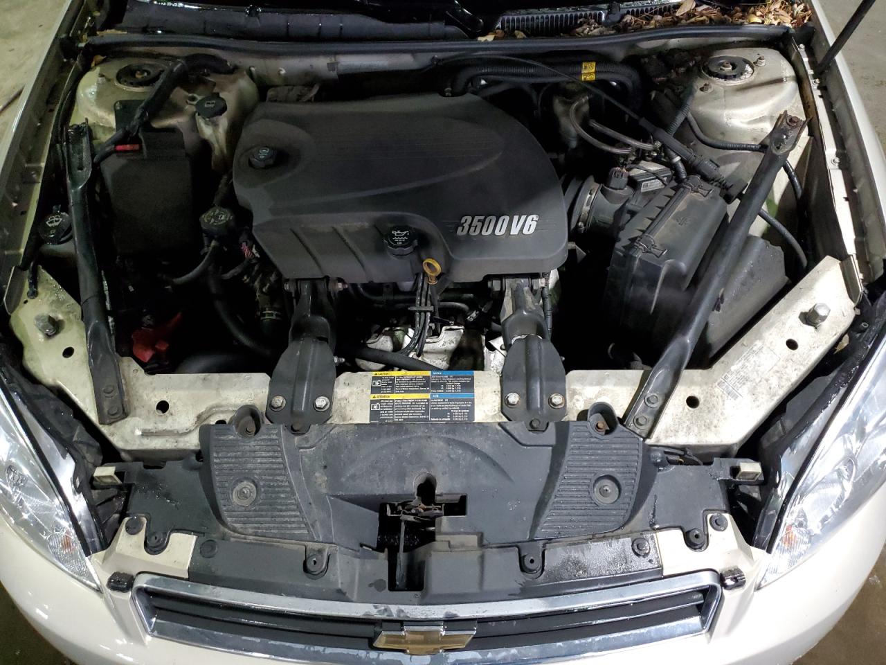 2009 Chevrolet Impala - Image 11