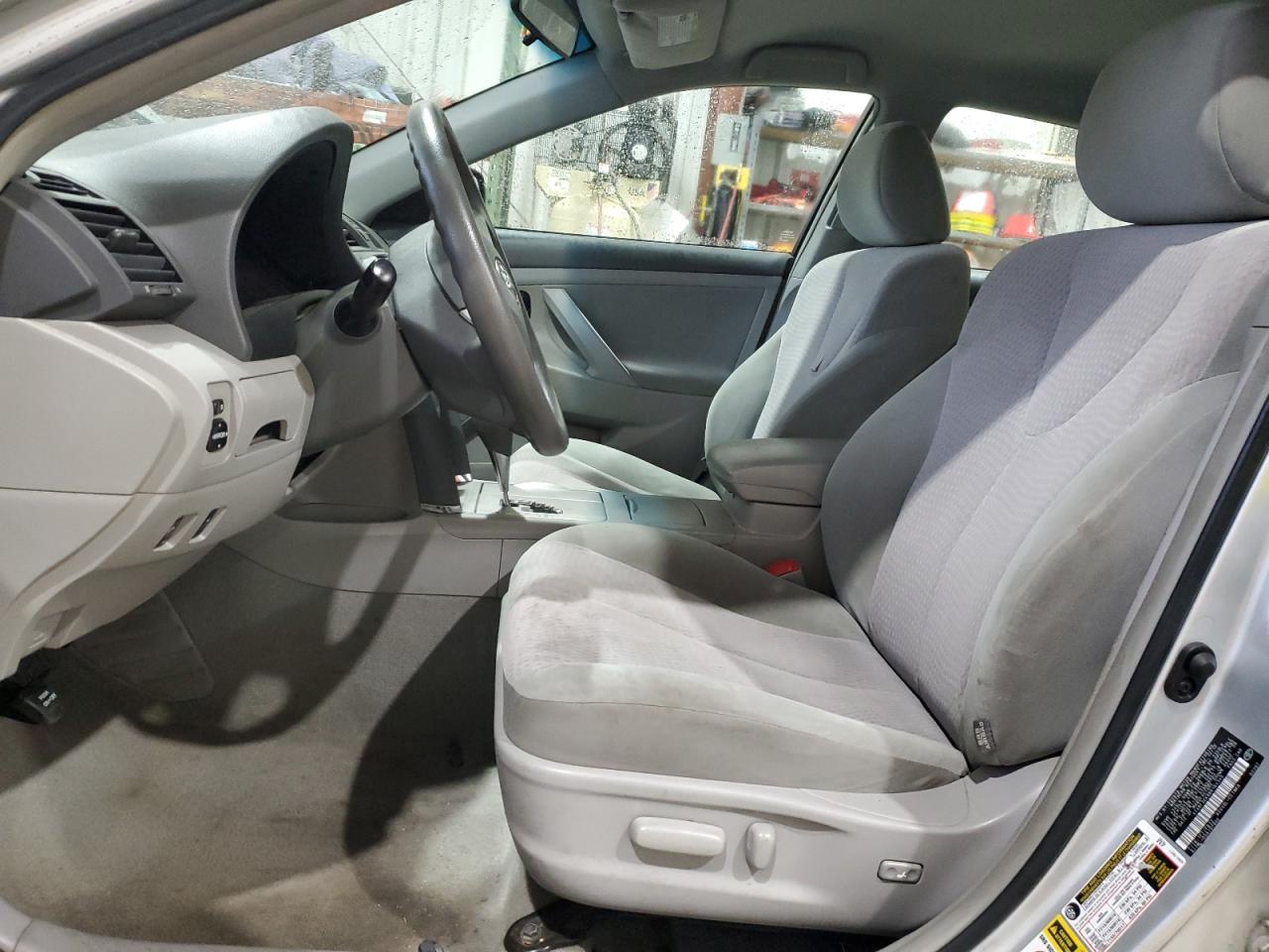 2011 Toyota Camry - Image 7