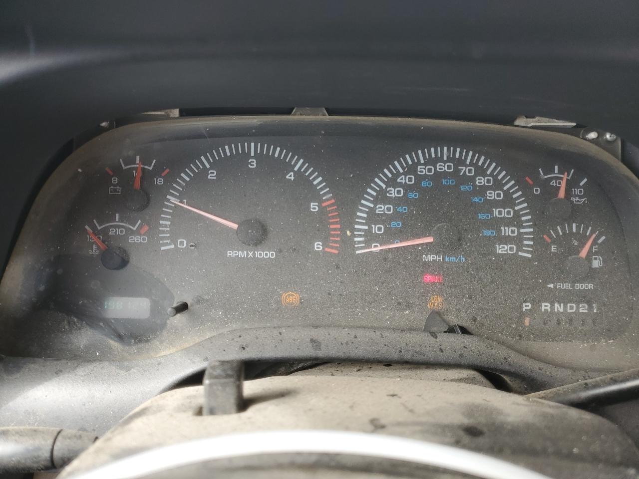 2000 Dodge RAM - Image 9
