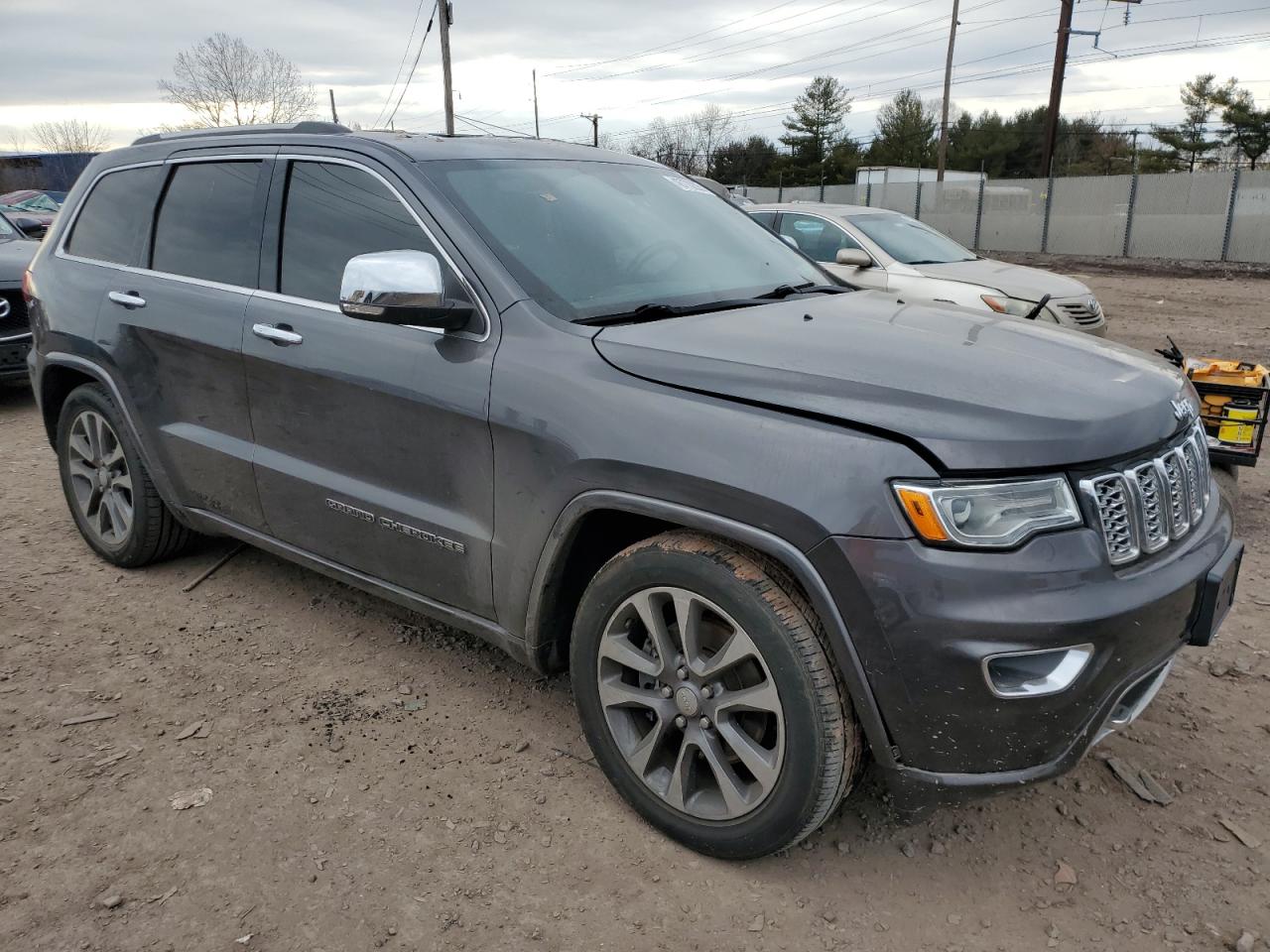 2017 Jeep Grand Cherokee - Image 4