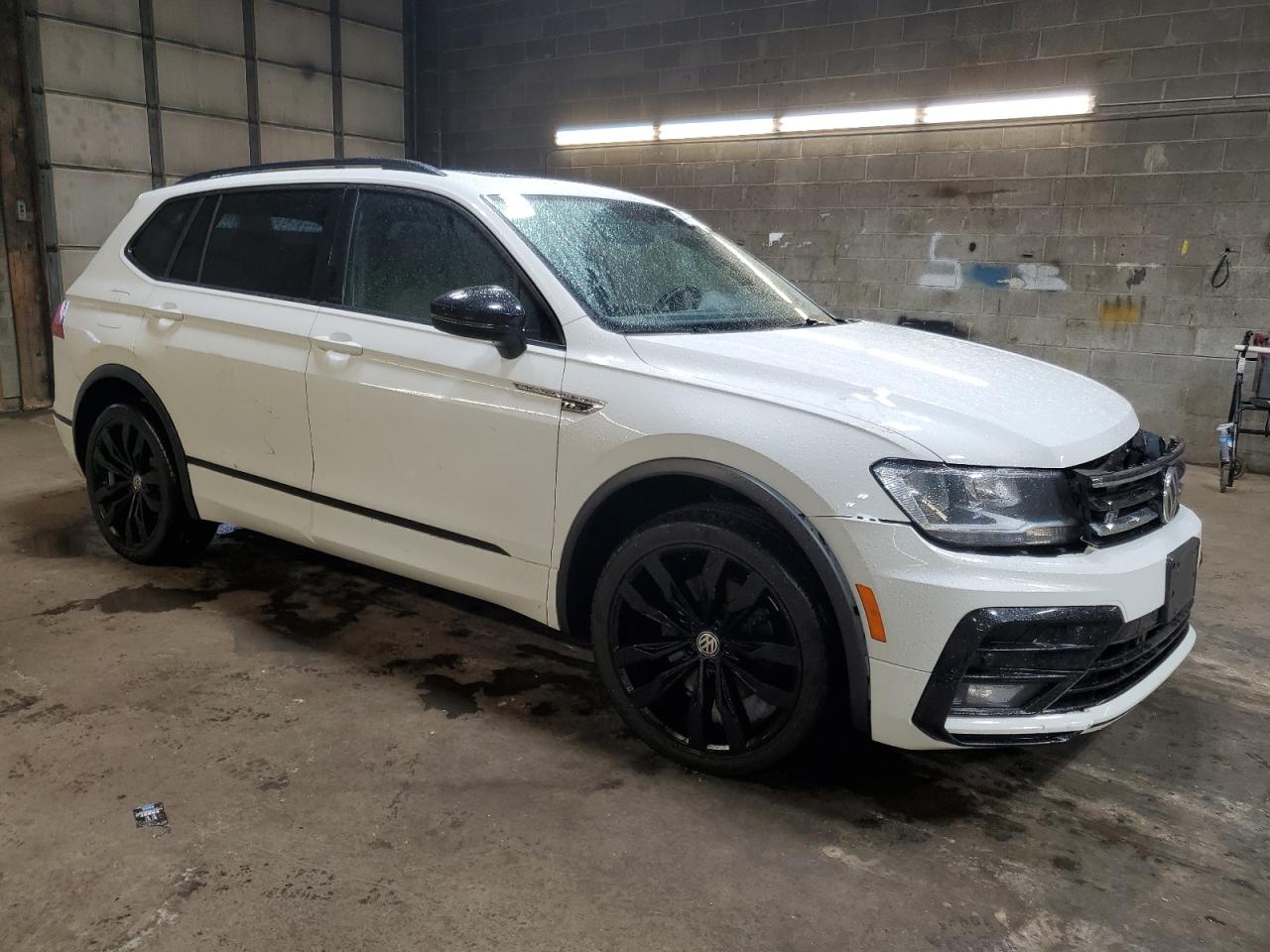 2021 Volkswagen Tiguan - Image 4