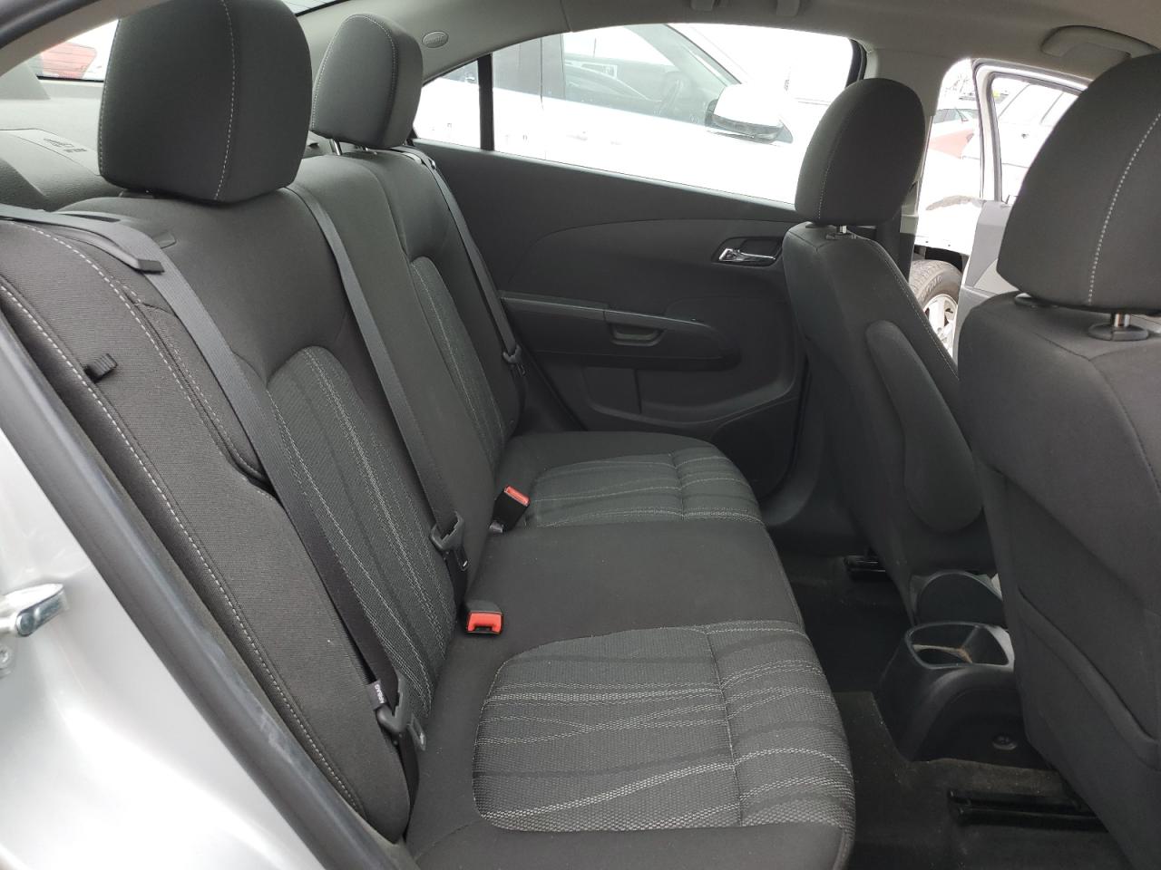 2015 Chevrolet Sonic - Image 10