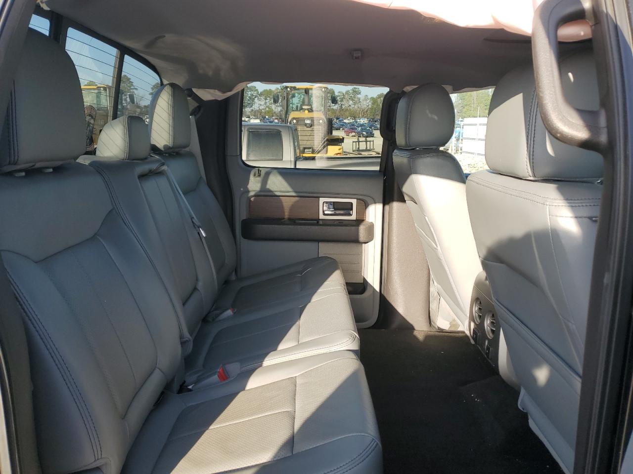 2013 Ford F-150 - Image 10