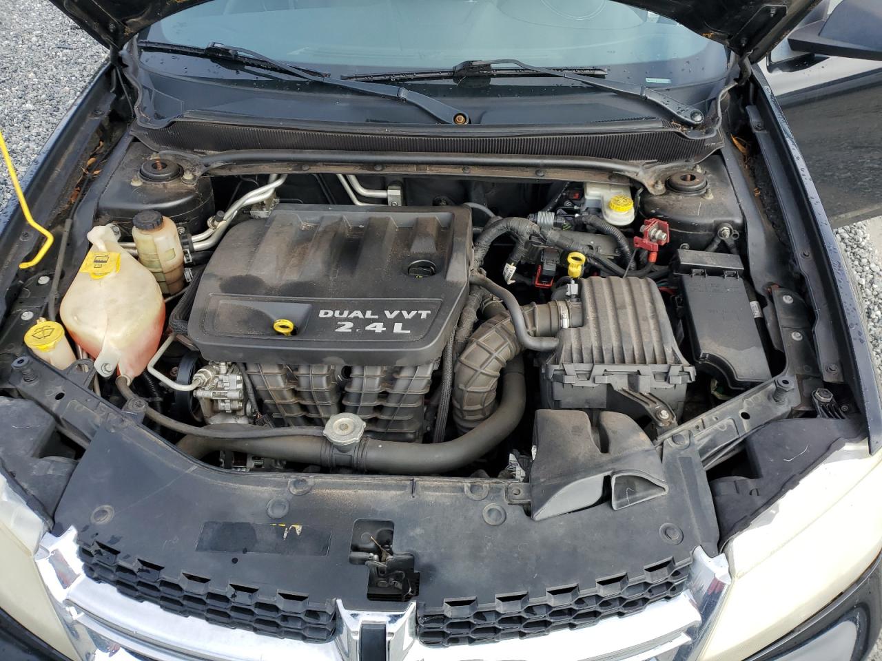 2012 Dodge Avenger - Image 11