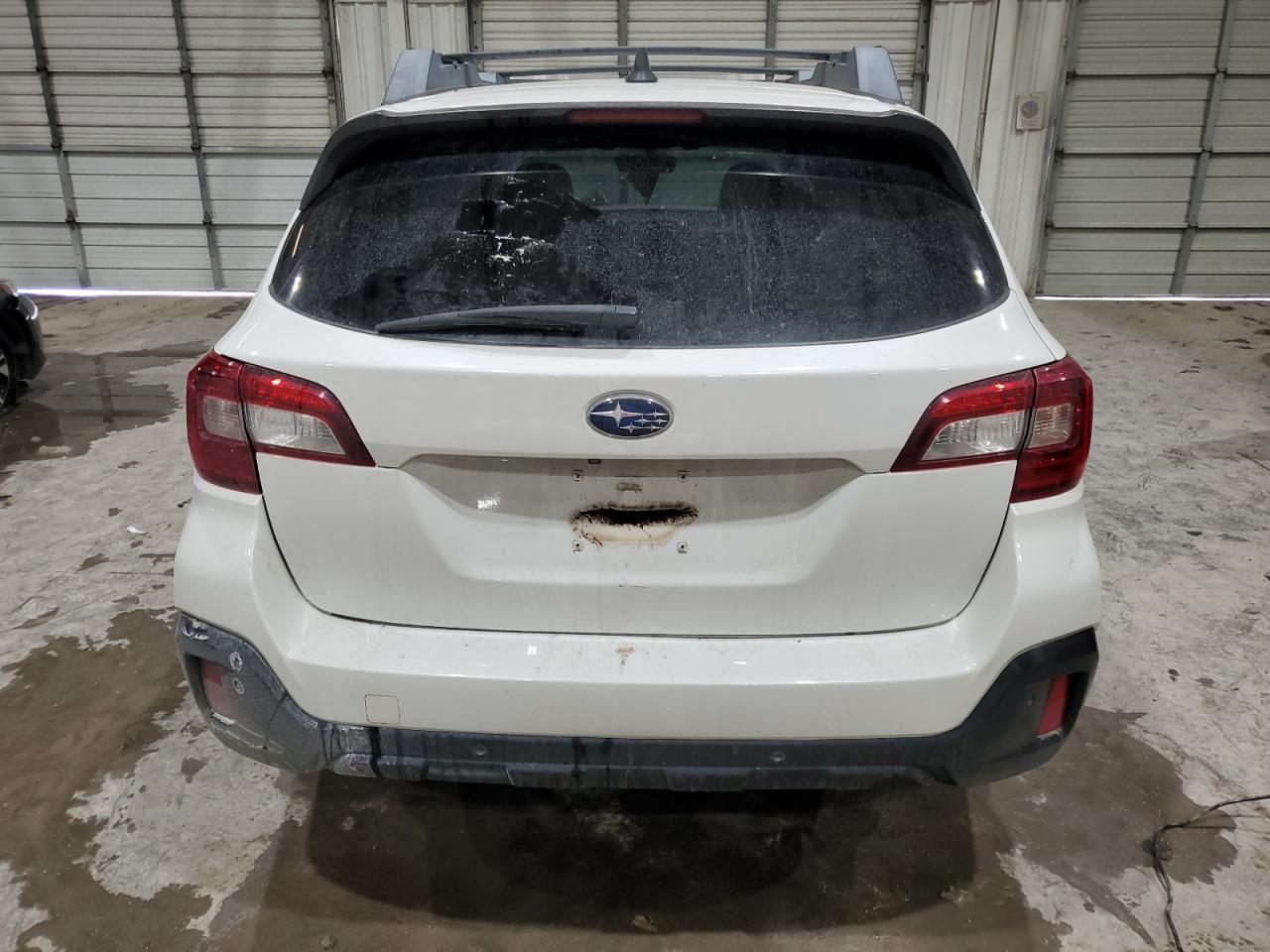 2018 Subaru Outback - Image 6