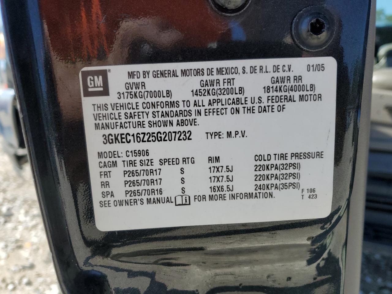 2005 GMC Yukon - Image 14